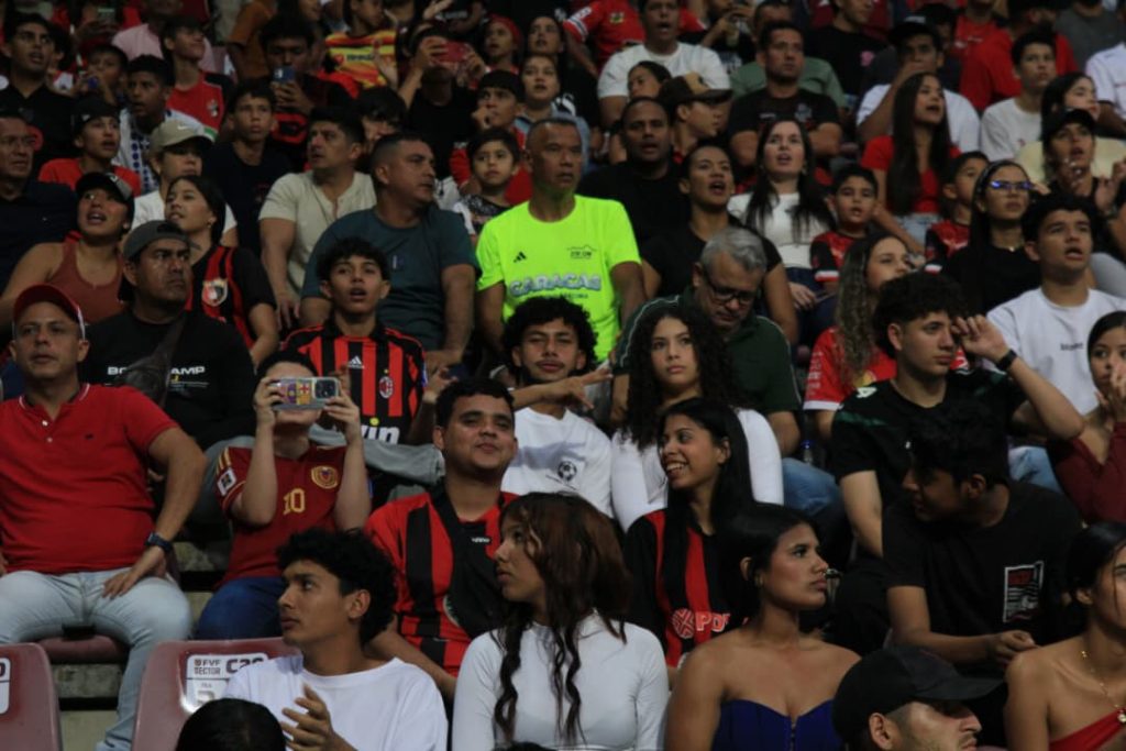 #22Feb. Victoria Rojinegra En El Estadio Metropolitano De Lara ...