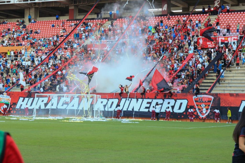 #22Feb. Victoria Rojinegra En El Estadio Metropolitano De Lara ...