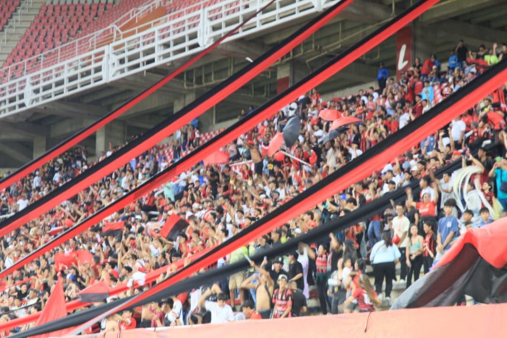 #22Feb. Victoria Rojinegra En El Estadio Metropolitano De Lara ...
